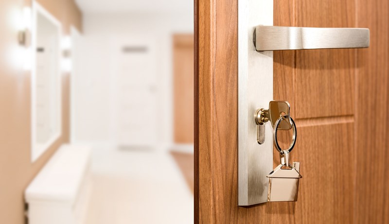 Accommodation expenses and benefits