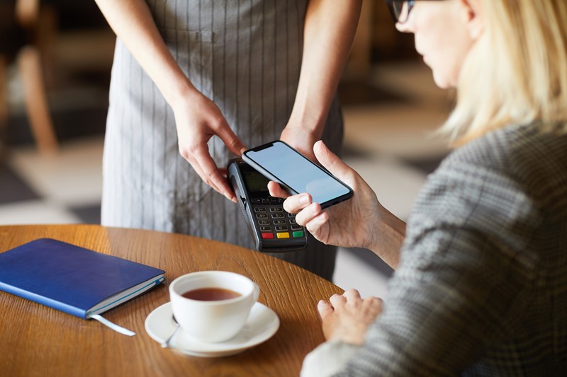 Government confirms plans for all tips to go to workers